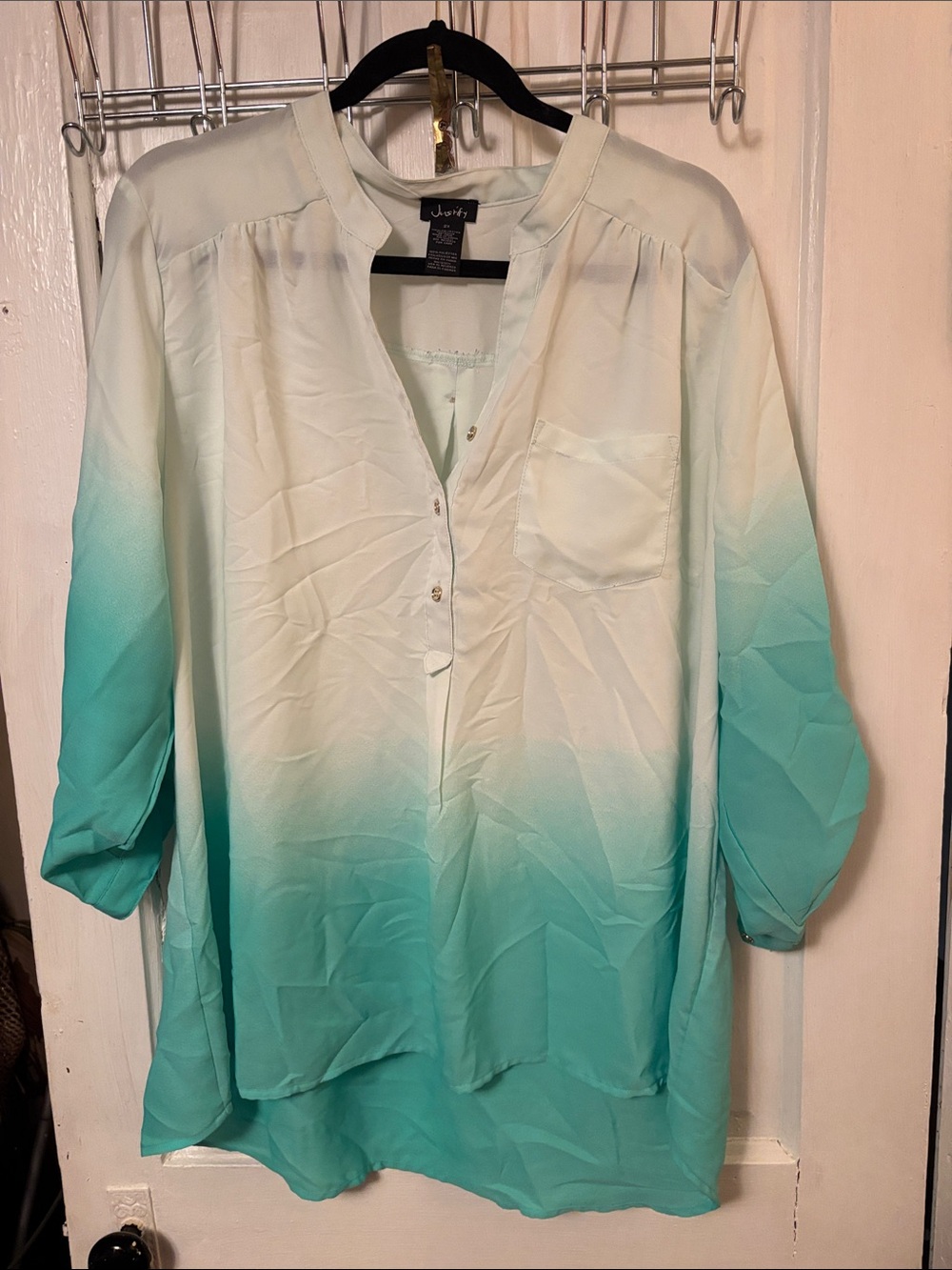 Justify Mint-to-White Ombre Tunic Blouse